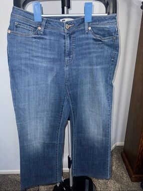 Levi's Men's Medium Blue Relaxed Straight Jeans
